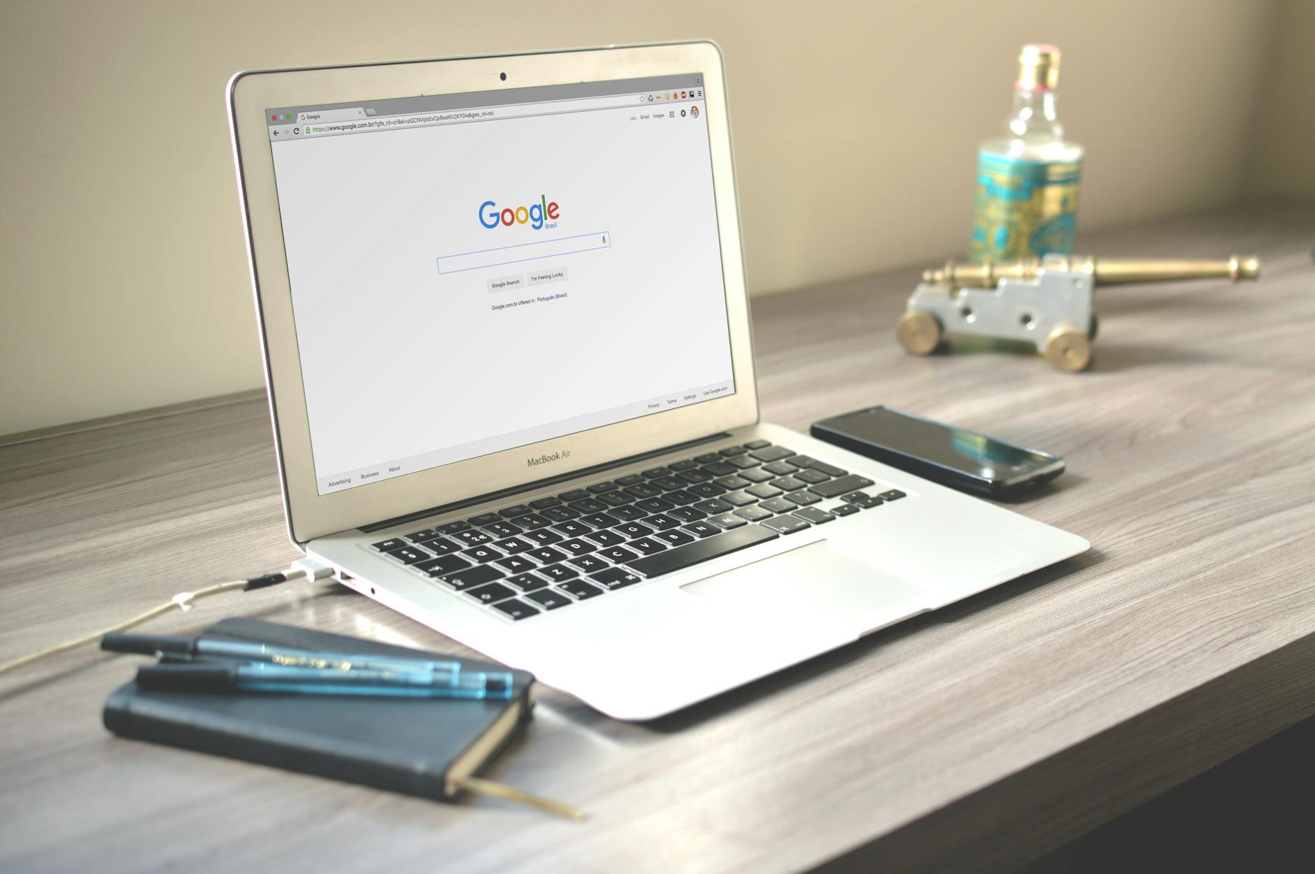 Google検索でAI Overviewが表示されているスクリーンショット風画像